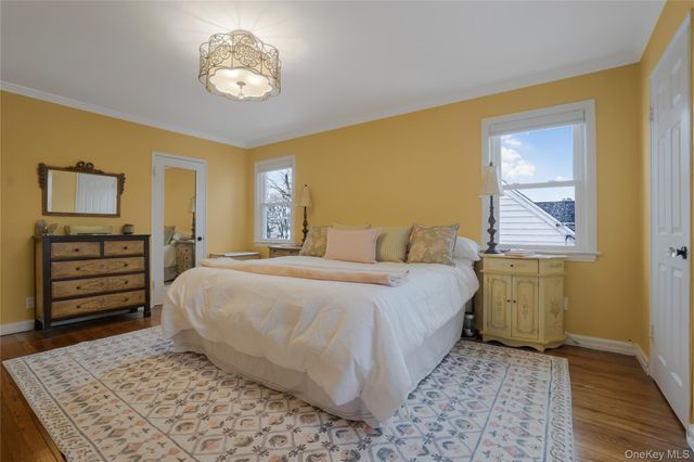 30 Gifford Avenue, Oceanside, NY 11572