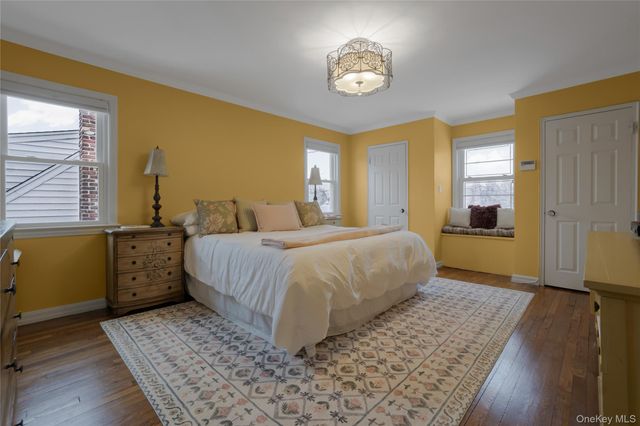 30 Gifford Avenue, Oceanside, NY 11572