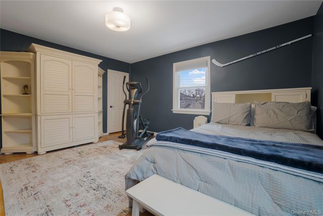 30 Gifford Avenue, Oceanside, NY 11572