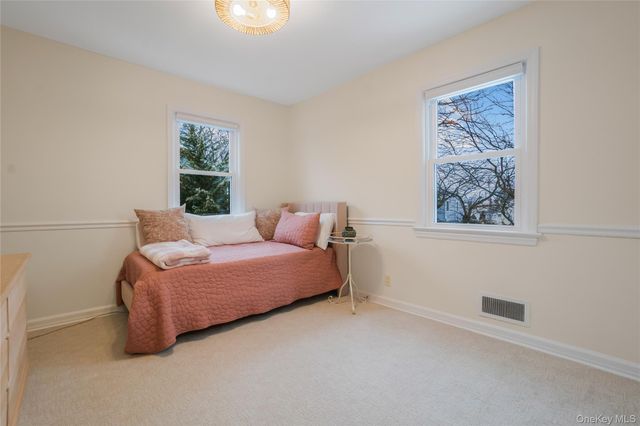 30 Gifford Avenue, Oceanside, NY 11572