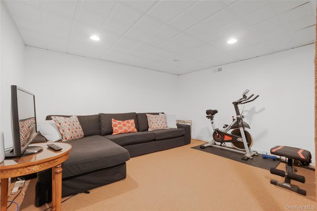 30 Gifford Avenue, Oceanside, NY 11572