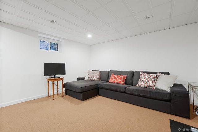 30 Gifford Avenue, Oceanside, NY 11572