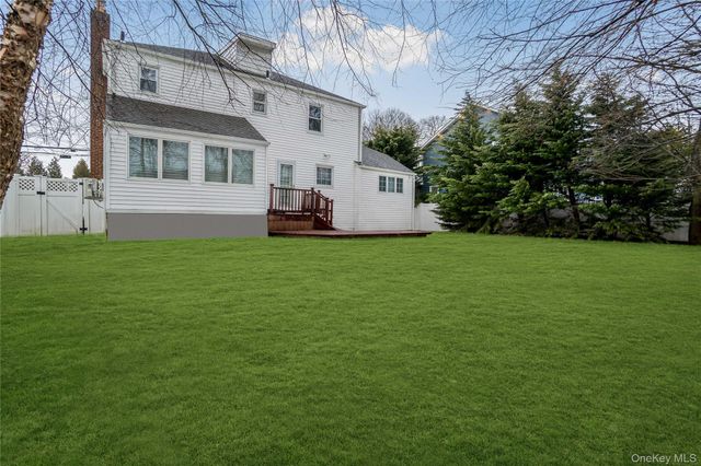 30 Gifford Avenue, Oceanside, NY 11572