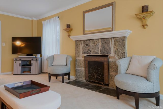 30 Gifford Avenue, Oceanside, NY 11572