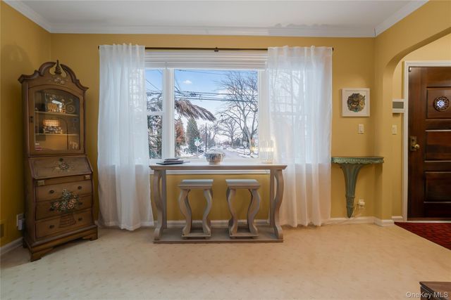 30 Gifford Avenue, Oceanside, NY 11572