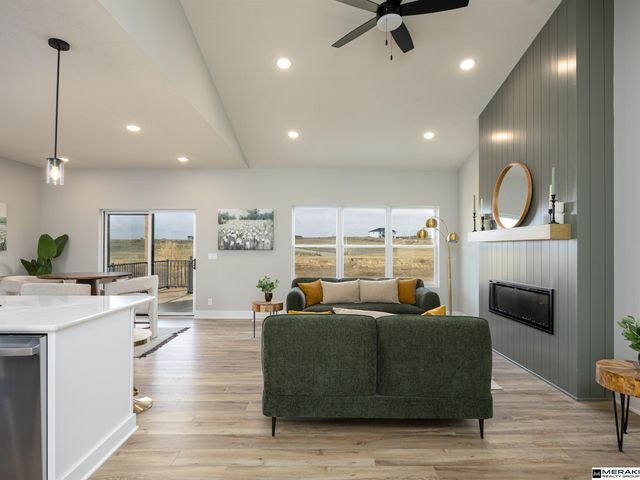 11658 S 124th Avenue, Papillion, NE 68048