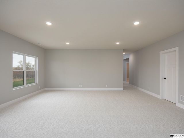 11658 S 124th Avenue, Papillion, NE 68048