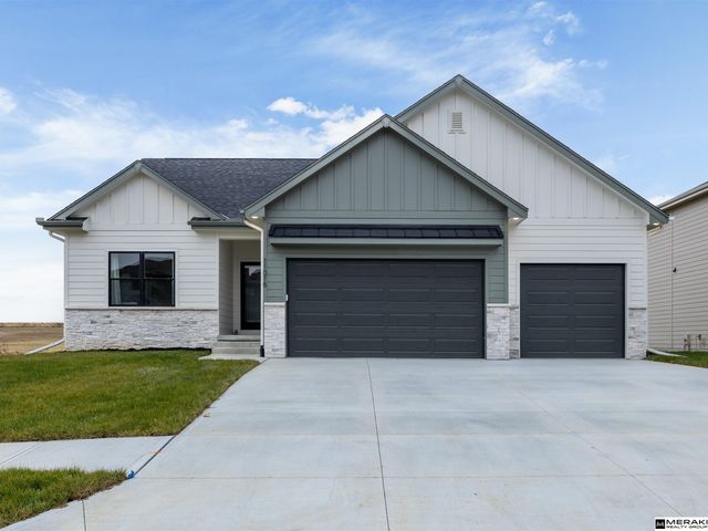 11658 S 124th Avenue, Papillion, NE 68048