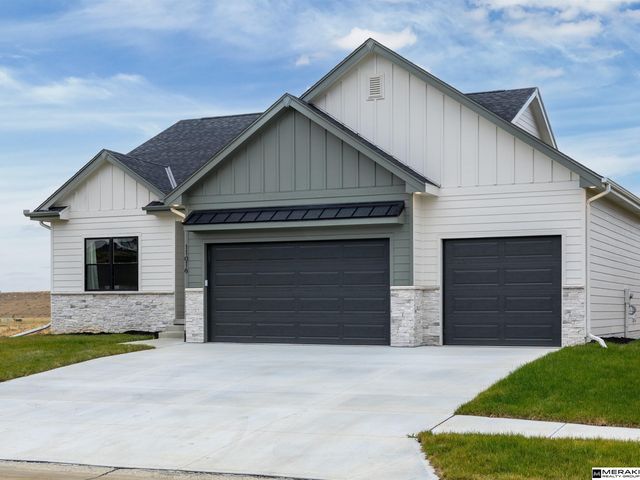 11658 S 124th Avenue, Papillion, NE 68048