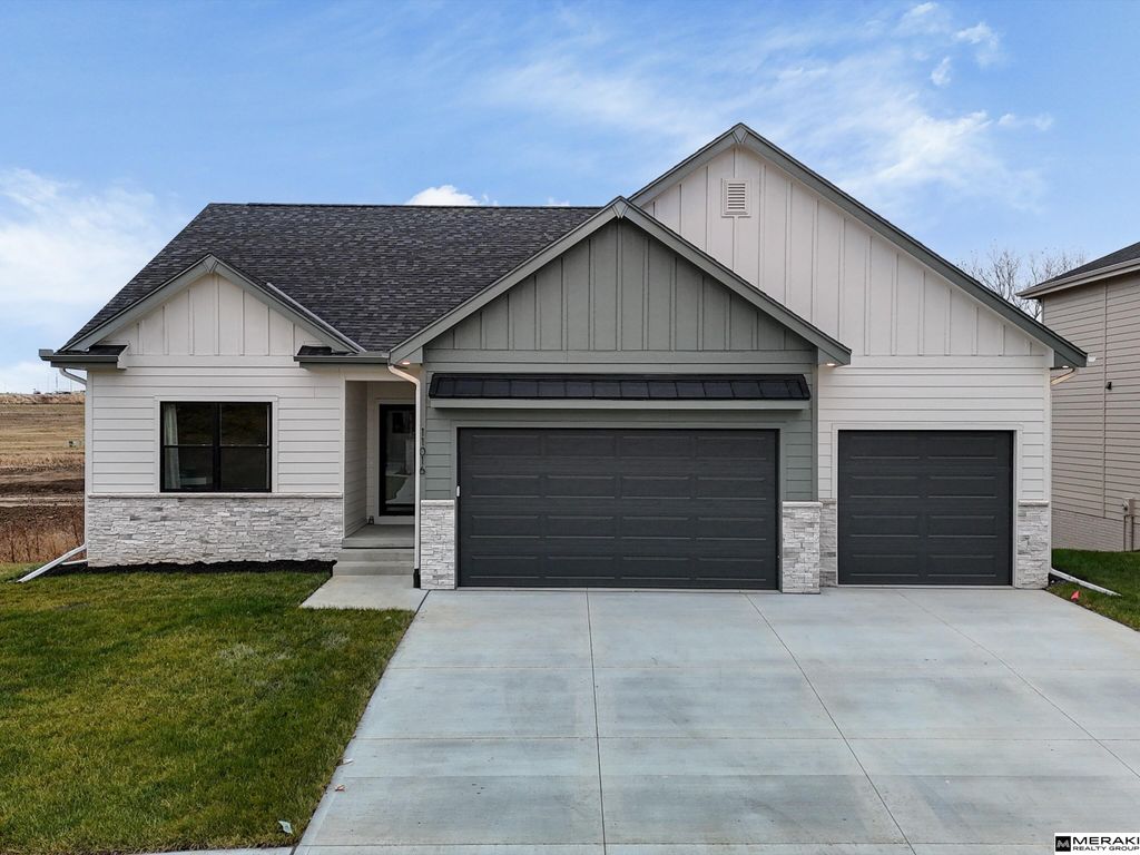 11658 S 124th Avenue, Papillion, NE 68048