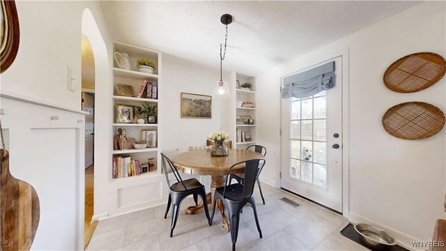 221 Briarhurst Drive, Tonawanda, NY 14150