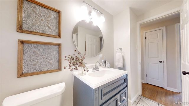 221 Briarhurst Drive, Tonawanda, NY 14150