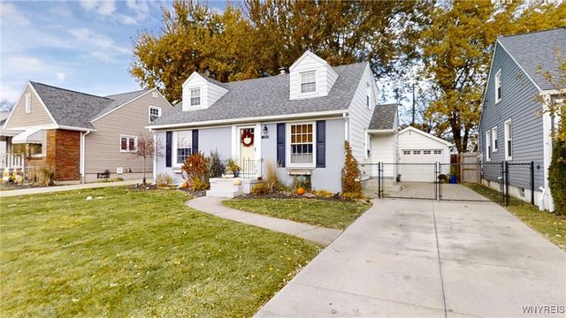 221 Briarhurst Drive, Tonawanda, NY 14150