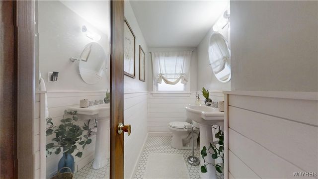 221 Briarhurst Drive, Tonawanda, NY 14150