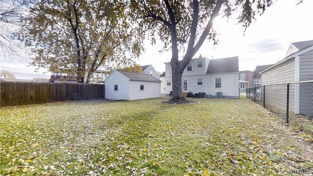 221 Briarhurst Drive, Tonawanda, NY 14150