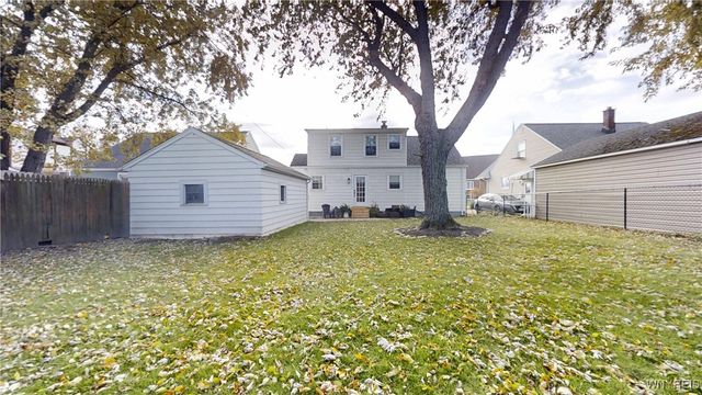 221 Briarhurst Drive, Tonawanda, NY 14150