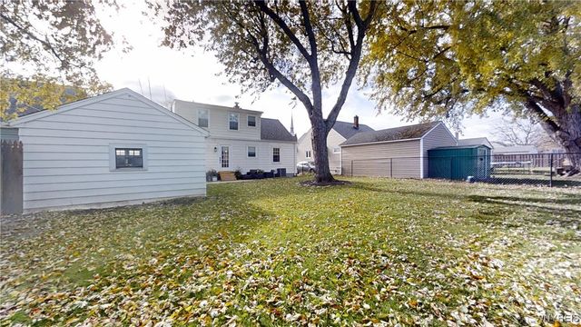 221 Briarhurst Drive, Tonawanda, NY 14150