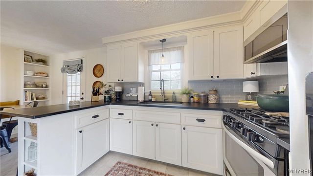 221 Briarhurst Drive, Tonawanda, NY 14150