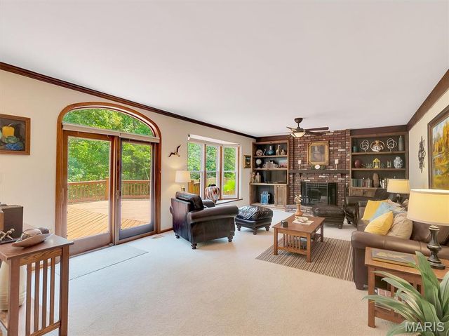 101 Strecker Road, Ellisville, MO 63011