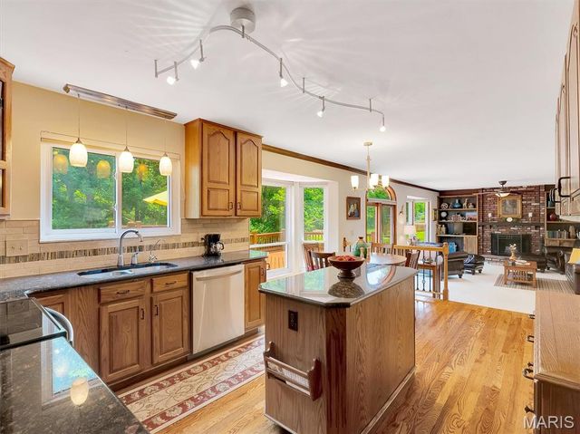 101 Strecker Road, Ellisville, MO 63011