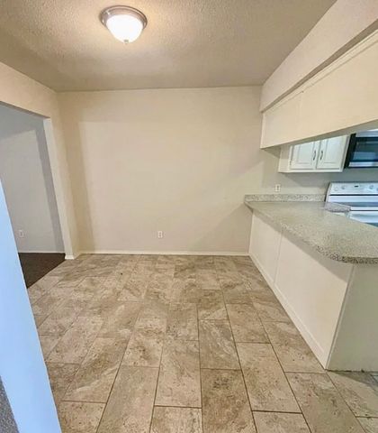 2506 Oak Leaf Drive, Arlington, TX 76006