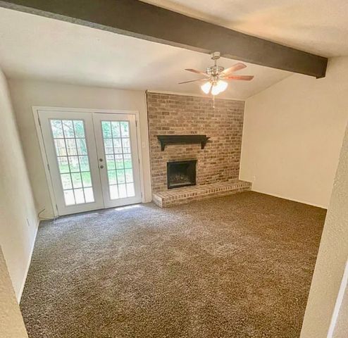 2506 Oak Leaf Drive, Arlington, TX 76006