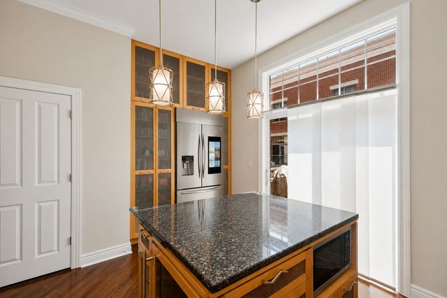 849 N May Street D, Chicago, IL 60642