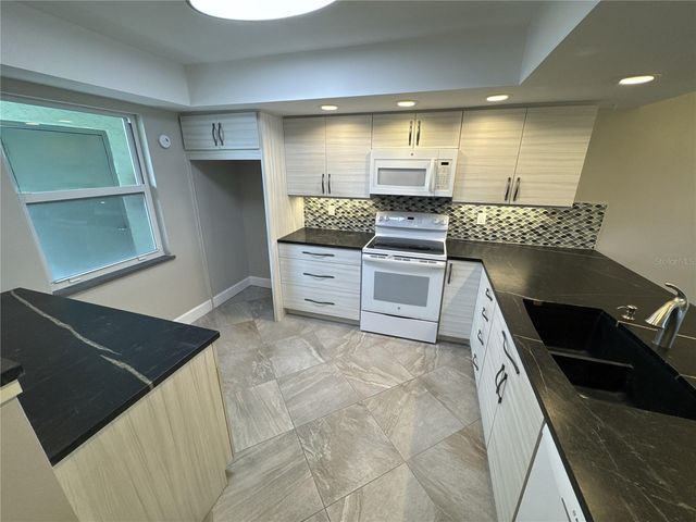 3600 BAL HARBOR BOULEVARD 1G, Punta Gorda, FL 33950