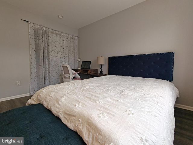 38 ELKINGTON DR, Mount Laurel, NJ 08054