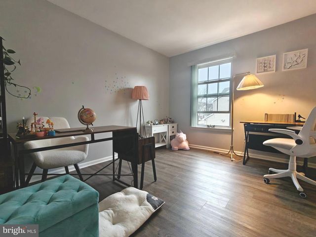 38 ELKINGTON DR, Mount Laurel, NJ 08054