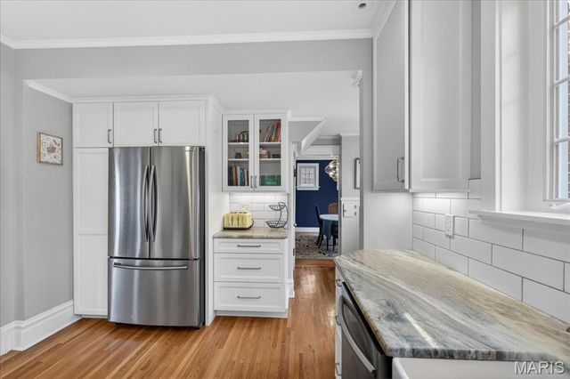 7487 Kingsbury Boulevard, University City, MO 63130