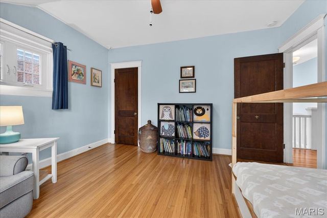 7487 Kingsbury Boulevard, University City, MO 63130