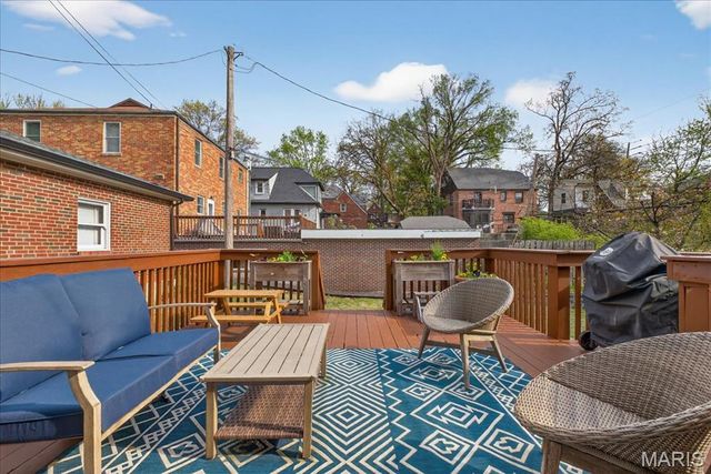 7487 Kingsbury Boulevard, University City, MO 63130