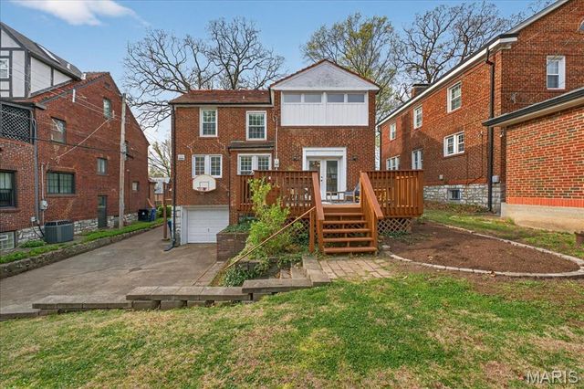 7487 Kingsbury Boulevard, University City, MO 63130