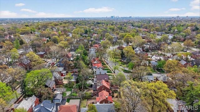 7487 Kingsbury Boulevard, University City, MO 63130