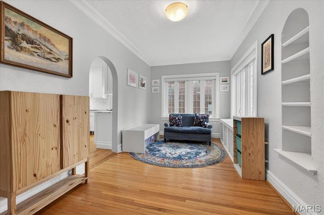 7487 Kingsbury Boulevard, University City, MO 63130