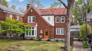 7487 Kingsbury Boulevard, University City, MO 63130