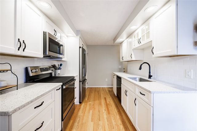 151 Flower Dale Drive, Greece, NY 14626