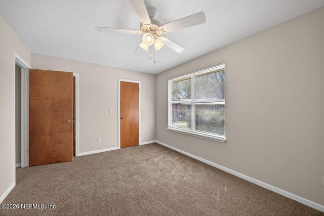 5033 YEARLING Lane, Jacksonville, FL 32210