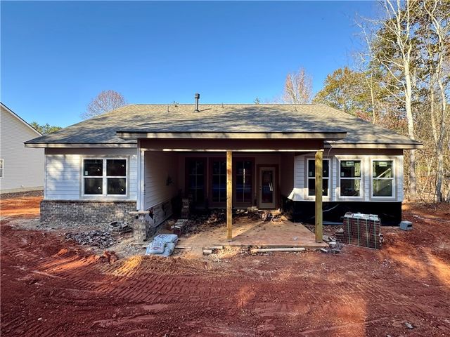 106 Player Lane, Westminster, SC 29693