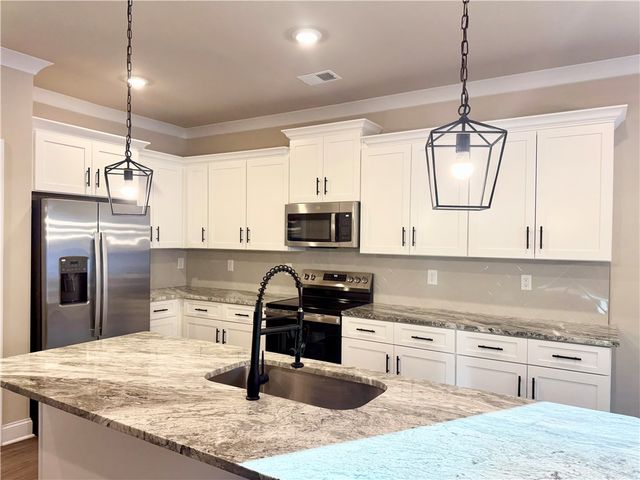 106 Player Lane, Westminster, SC 29693