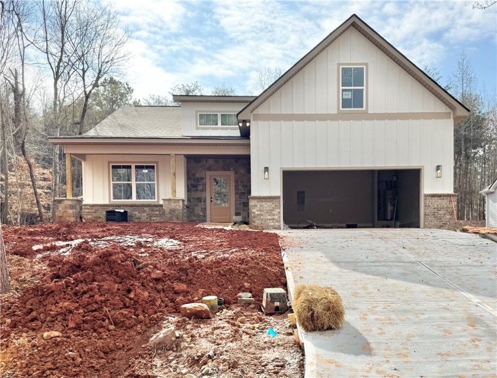 106 Player Lane, Westminster, SC 29693