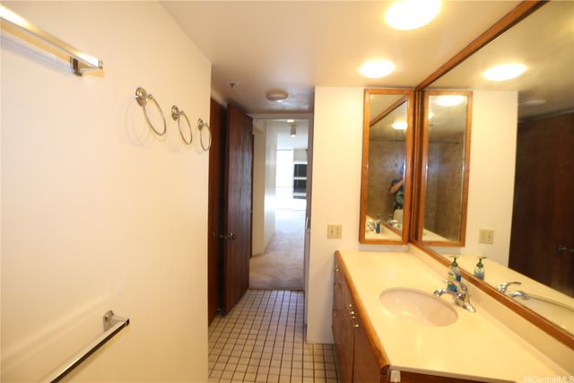60 N Beretania Street 2009, Honolulu, HI 96817