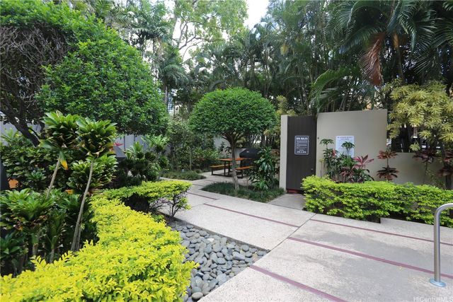 60 N Beretania Street 2009, Honolulu, HI 96817