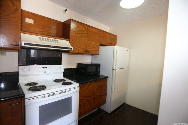 60 N Beretania Street 2009, Honolulu, HI 96817