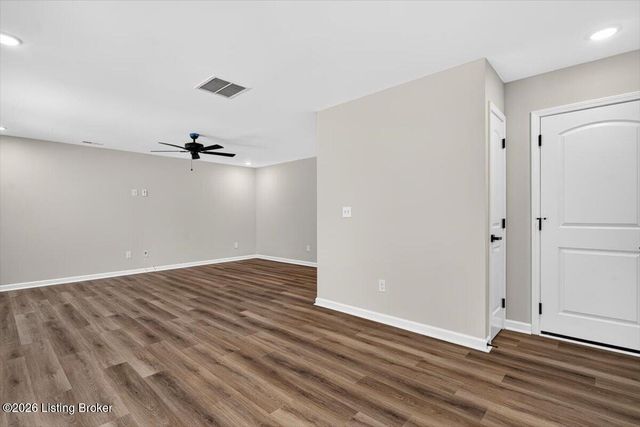 11021 Meadow Run Rd, Louisville, KY 40229
