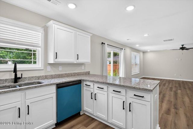11021 Meadow Run Rd, Louisville, KY 40229