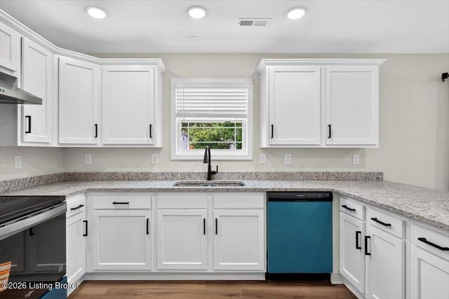 11021 Meadow Run Rd, Louisville, KY 40229