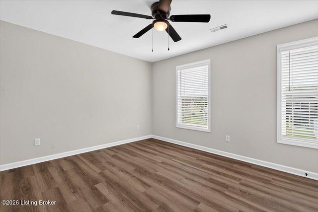11021 Meadow Run Rd, Louisville, KY 40229
