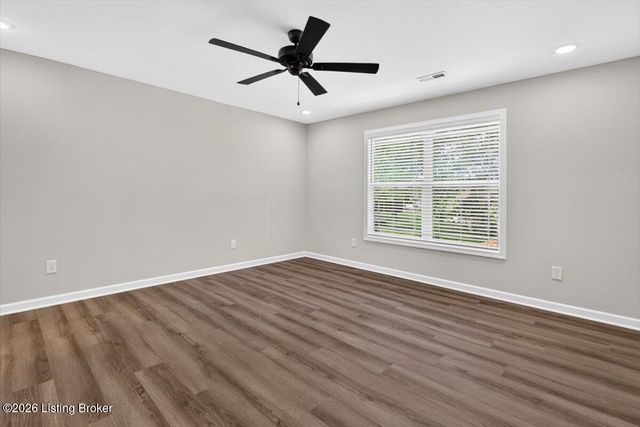11021 Meadow Run Rd, Louisville, KY 40229